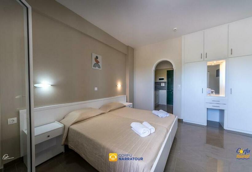 디럭스 스튜디오, Chandris Apartments