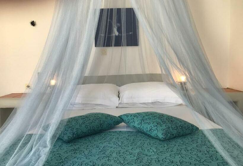 Номер Стандарт Вид на Бассейн, Quartano Suites By Heliessa, Adults Only