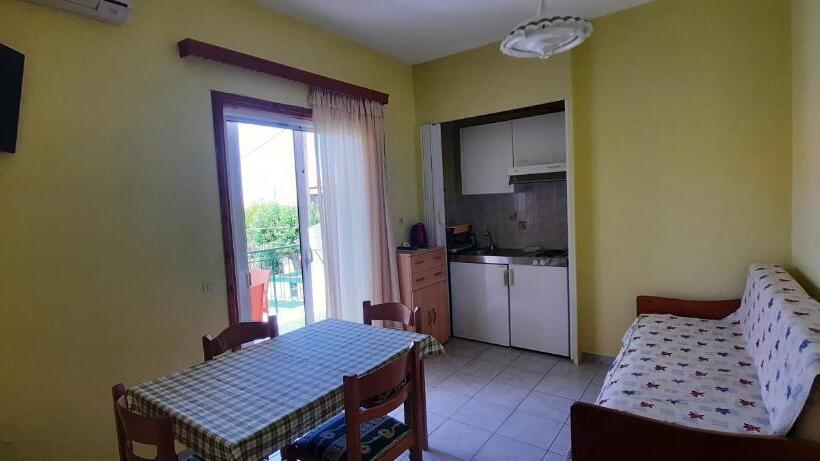 Апартаменты 1 Спальня, Maistreli Hotel Apartments