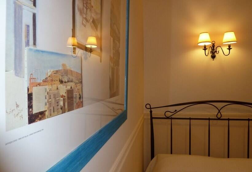 Quarto Estandar Individual, Omorfi Poli