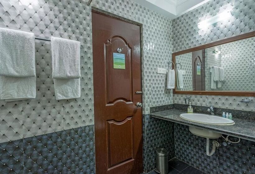 Номер Executive, Rendezvous Beach Resort Panjim