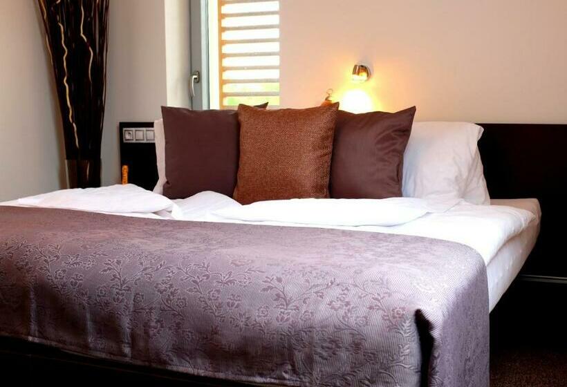 Люкс 2 Спальни, Wine & Wellness Hotel Besední Dům