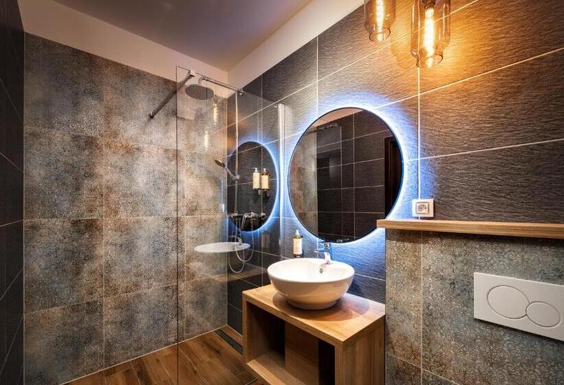 Номер Deluxe, Wine & Wellness Hotel Besední Dům