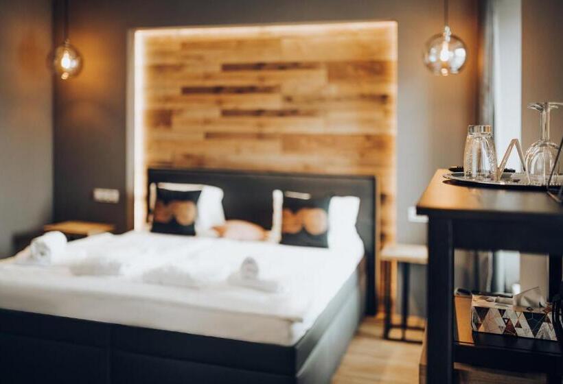 Номер Deluxe, Wine & Wellness Hotel Besední Dům