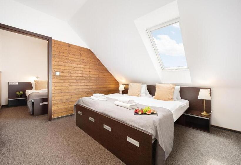 Люкс 2 Спальни, Wine & Wellness Hotel Besední Dům