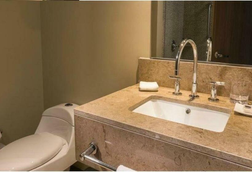 标准间, Hampton By Hilton Medellin