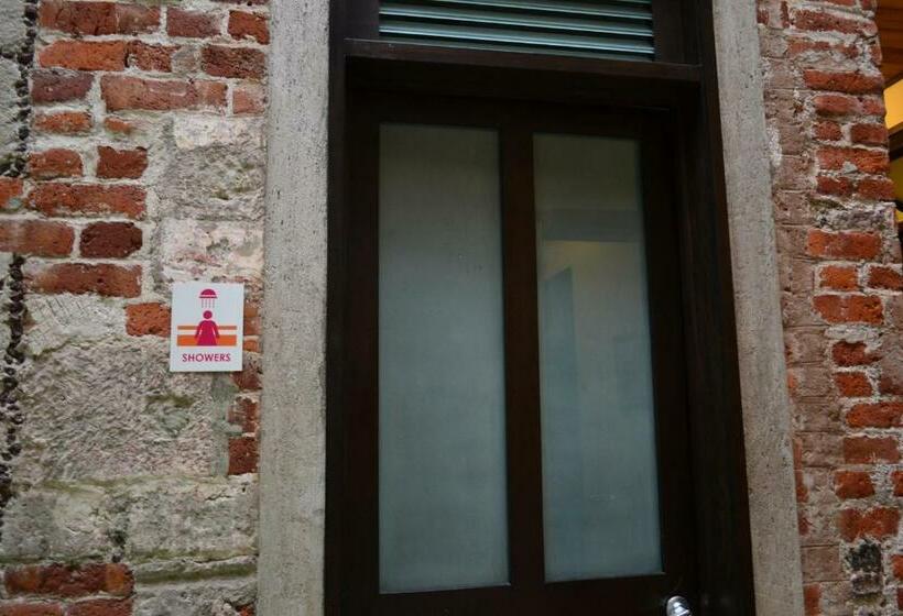 浴室共有ファミリールーム, Mexico City Hostel