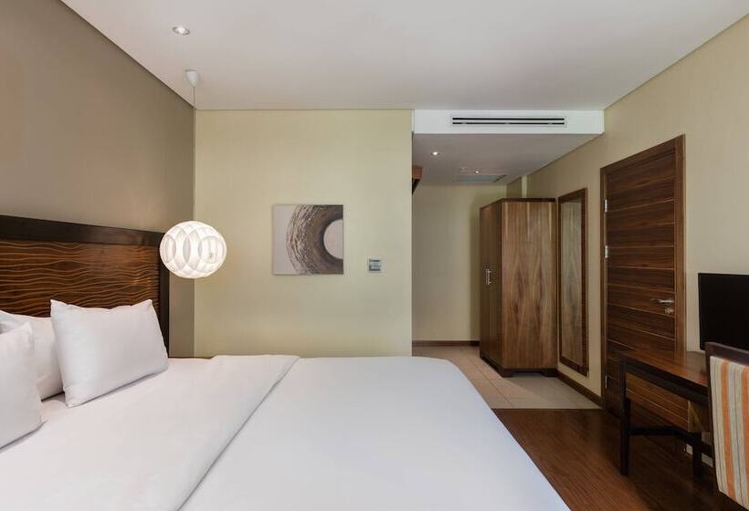 Полулюкс, Protea Hotel By Marriott Ikeja Select