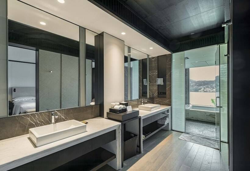 Номер Базовый Двуспальная Кровать, Hilton Ningbo Dongqian Lake