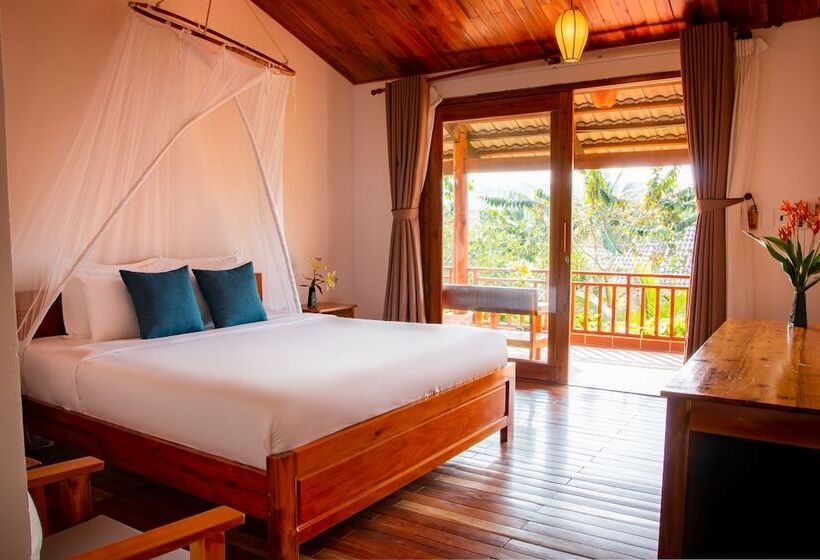 اتاق سوپریور با چشم‌انداز باغ, La Casa Resort