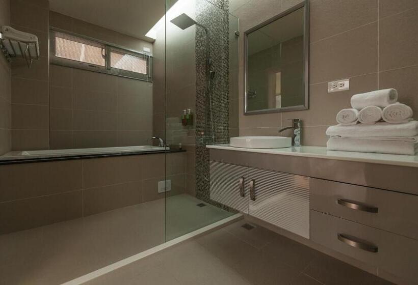 اتاق استاندارد چهار تخته, I Leisure B&b