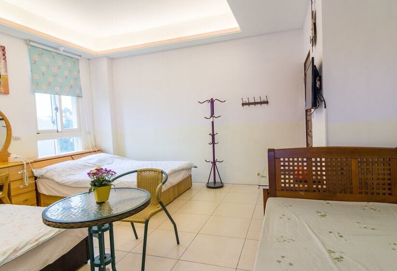 اتاق استاندارد چهار تخته, Xinchuan B&b