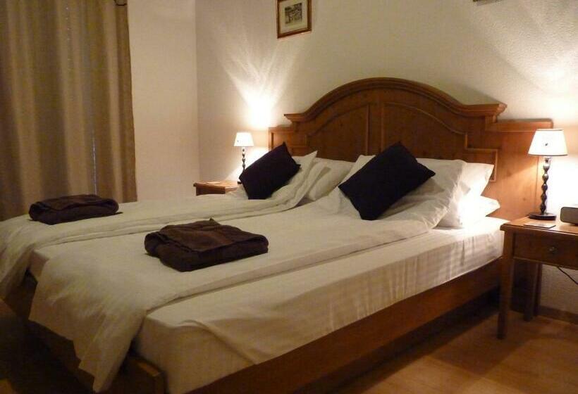 Номер Стандарт с Балконом, Chalet Des Alpes