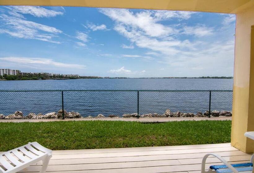 침실 2개 아파트, Palm Beach Waterfront Suites