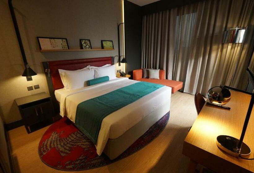 장애인을 위한 킹사이즈 침대 스탠다드 룸, Ramada Encore Al Khobar Corniche