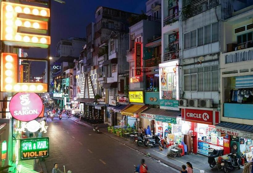 تختخواب در اتاق مشترک, Vietdream Hostel