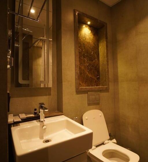 اتاق استاندارد با تخت بزرگ, Livbox At Supernova