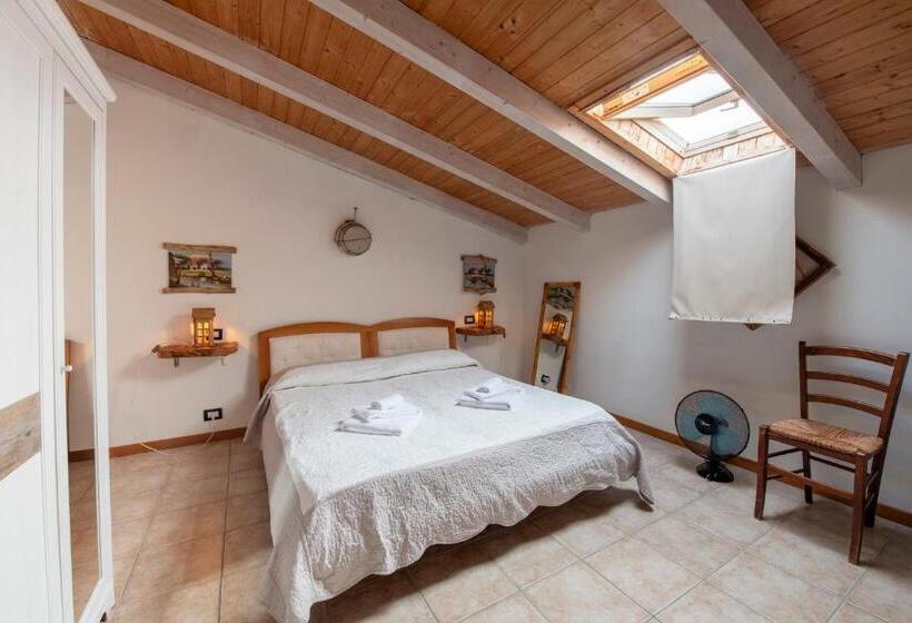 Номер Стандарт Трехместный, 202   Camera Mansardata Tra Le Cinque Terre E Portofino   Residence Cherry House