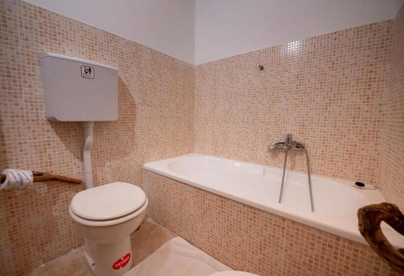 Номер Стандарт Трехместный, 202   Camera Mansardata Tra Le Cinque Terre E Portofino   Residence Cherry House