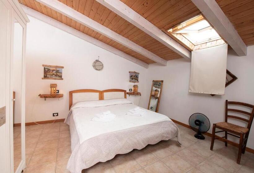 Номер Стандарт Трехместный, 202   Camera Mansardata Tra Le Cinque Terre E Portofino   Residence Cherry House