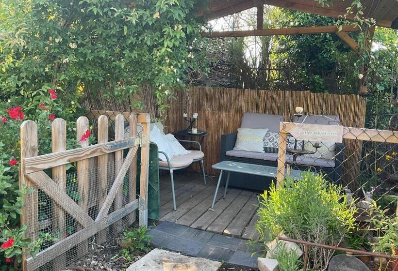 Номер Стандарт Вид на Сад, La Maison D Ivona