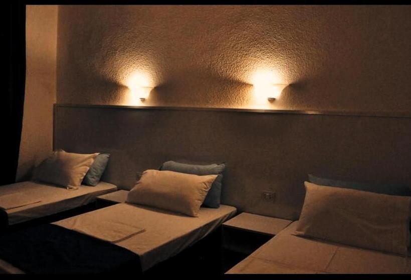 غرفة كلاسيكية ثلاثية, Tirana Central Guesthouse