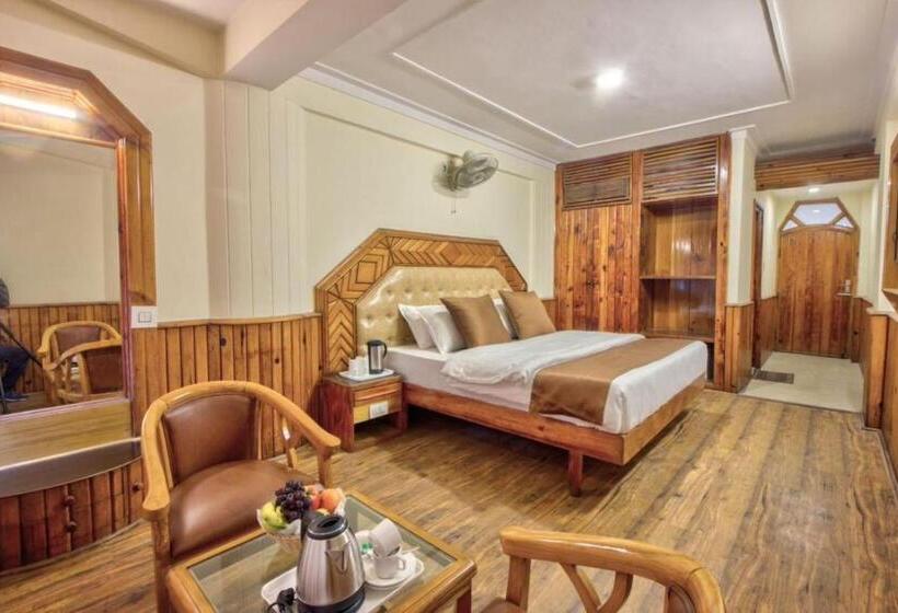 Семейный Номер Deluxe, Goroomgo I Bex Manali