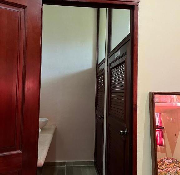 スタンダードルーム, Y Hostal Nojoch Che