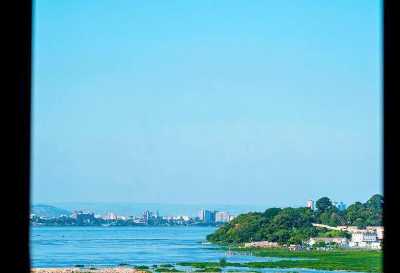 اتاق لوکس با چشم‌انداز دریا, Sultani River
