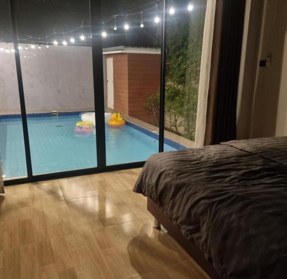 Вилла с 1 спальней и бассейном, Deeverpool Villa