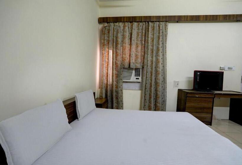 Трехместный Номер Deluxe, Oyo Hotel Friday S