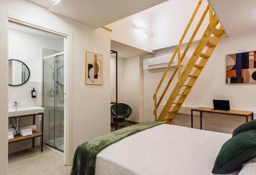 اتاق استاندارد چهار تخته, Case Varanni   Rooms