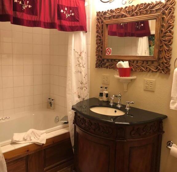 Семейный Номер Deluxe, All Seasons Inn