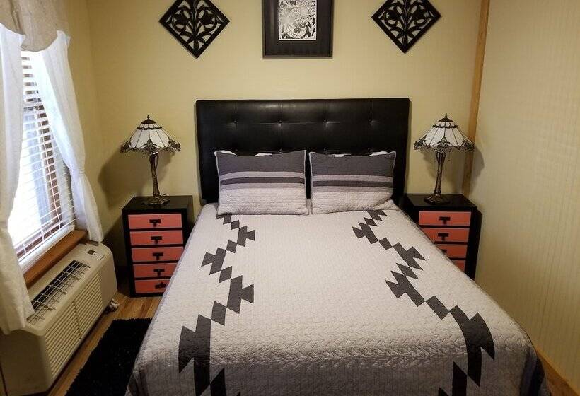 Family Suite, All Seasons Inn