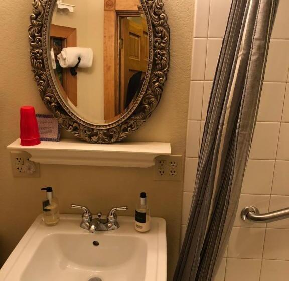 Номер Стандарт, All Seasons Inn