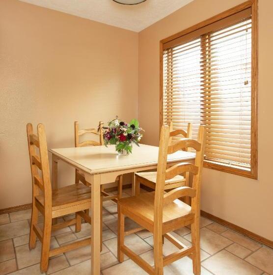 Quarto Deluxe, Flat Creek Inn