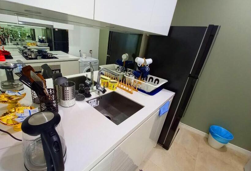 2 Bedrooms Apartment City View, Luxury Apartment Near Klcc & City Center