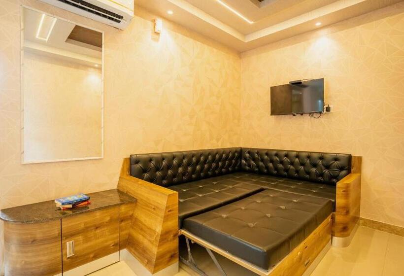 Трехместный Номер Deluxe, Seasons Suites   Koramangala