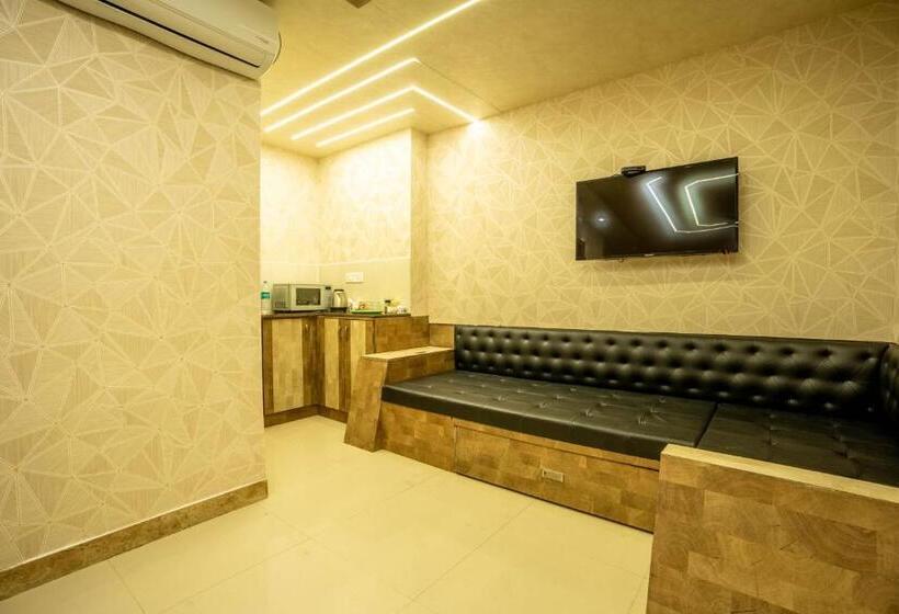 Четырехместный Номер Superior, Seasons Suites   Koramangala