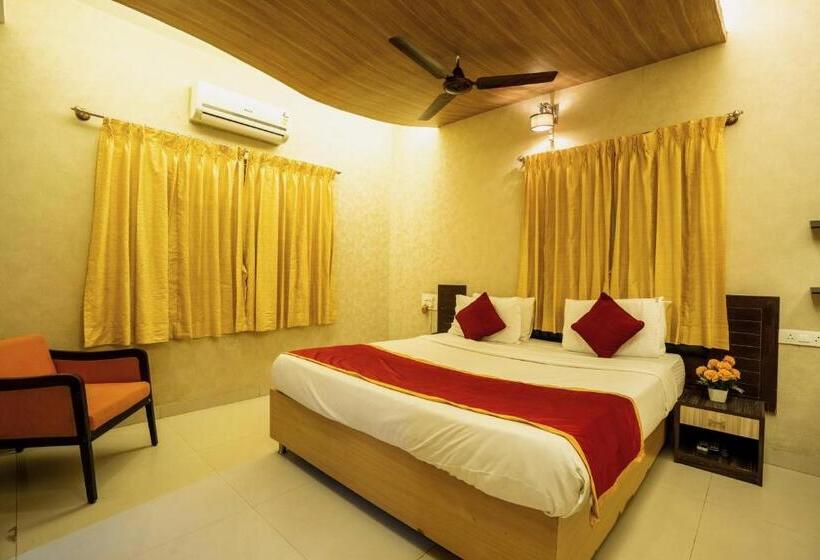 Люкс 2 Спальни, Seasons Suites   Koramangala