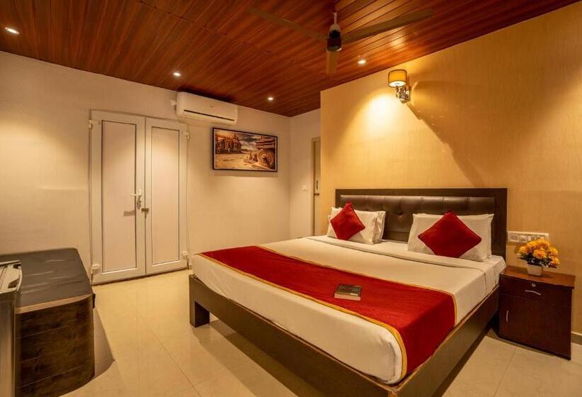 Семейный Номер, Seasons Suites   Koramangala