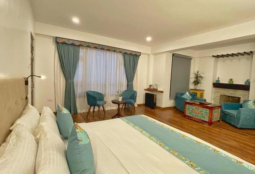带大床的高级房间, Voyage Glenz Resort