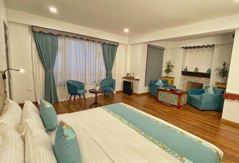 带大床的高级房间, Voyage Glenz Resort