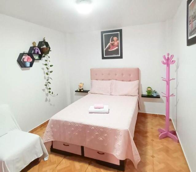 스탠다드 룸 공동 욕실, Female Accommodation Experience In Front Of Lima Airport