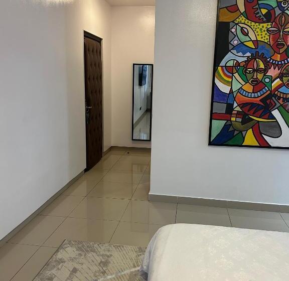 اتاق استاندارد با تخت بزرگ, Guided Hospitality   Luxury Accommodations
