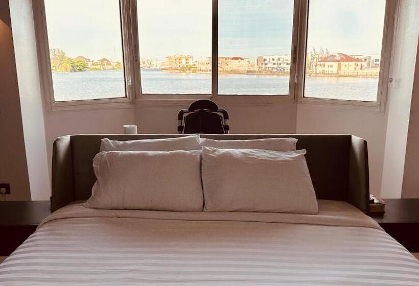 اتاق استاندارد با تخت بزرگ, Guided Hospitality   Luxury Accommodations