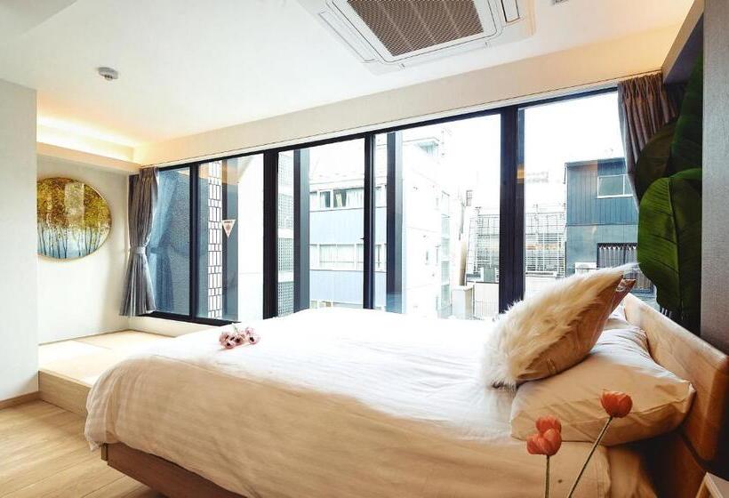 Quarto Familiar Deluxe, 都心罕见东京奢华设计师keob带榻榻米 戴森&pola顶级配置4分钟到东京站 20分钟到迪士尼 最大3人