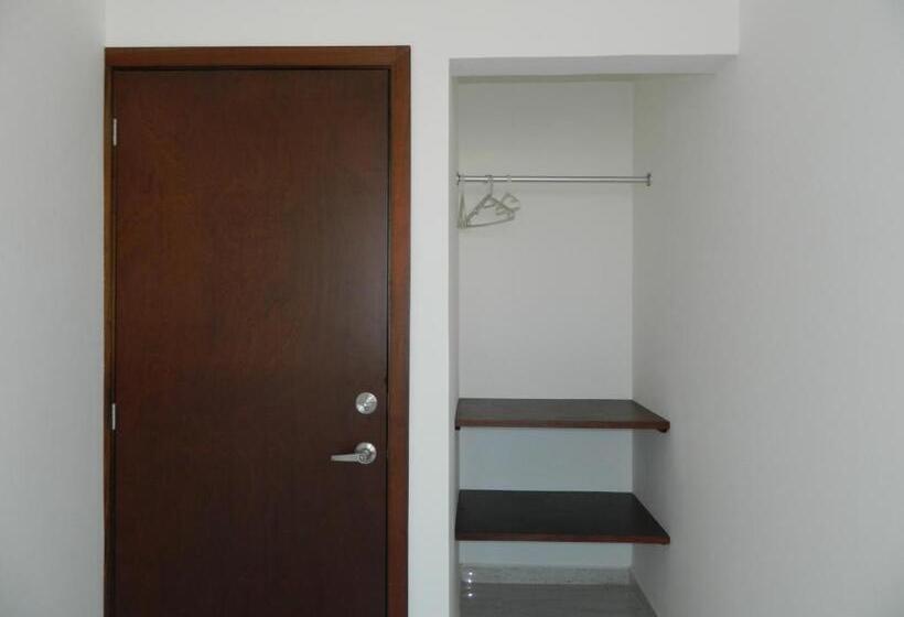 سوئیت با بالکن, Acl Suites