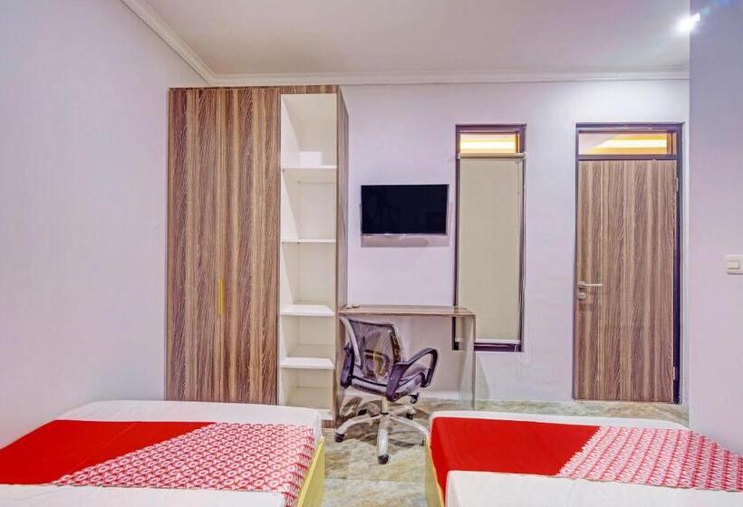 Номер Deluxe, D Twinz House Syariah Redpartner