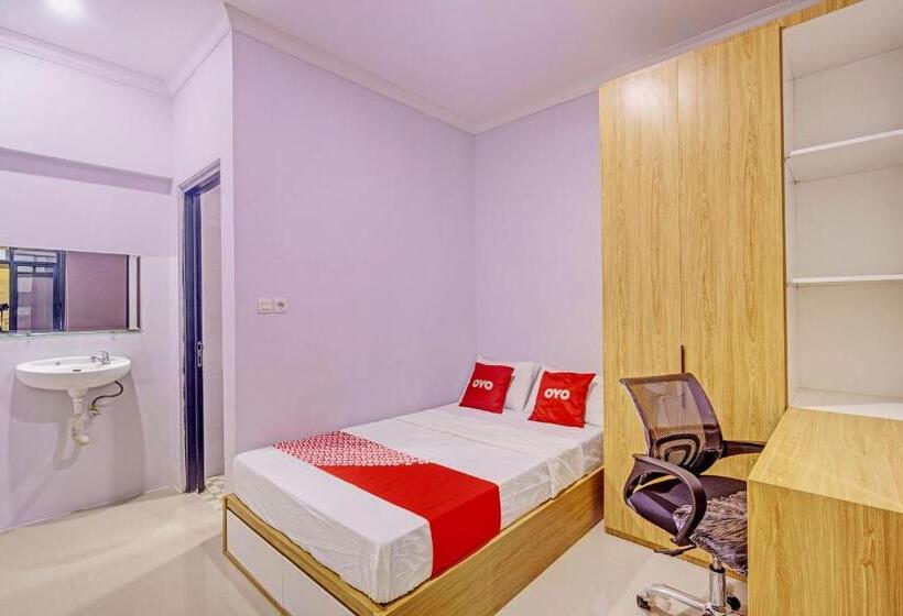 Номер Deluxe, D Twinz House Syariah Redpartner